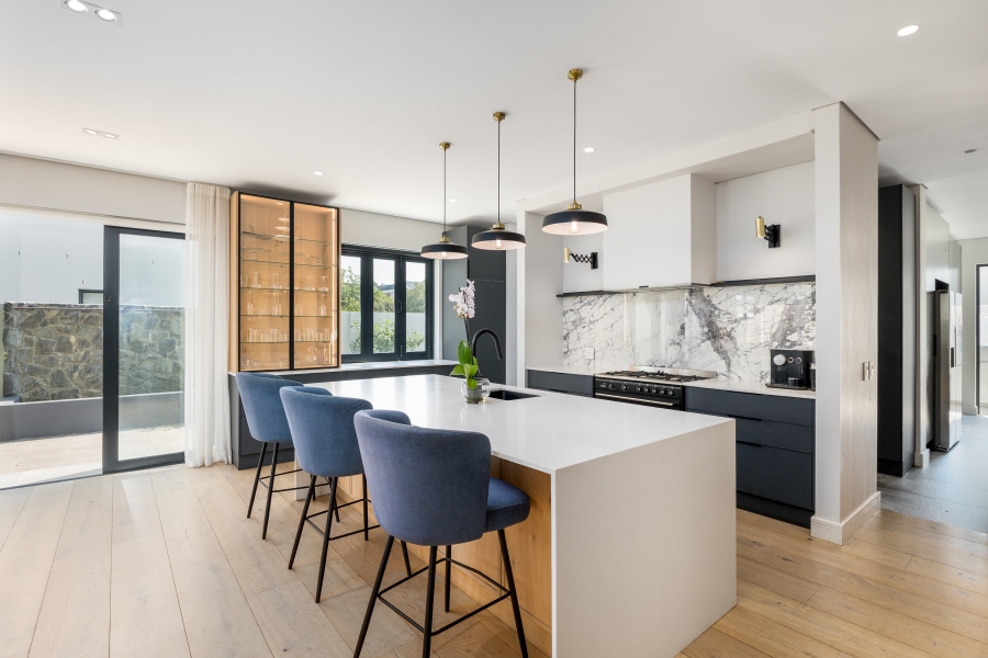 5 Bedroom Property for Sale in Val De Vie Estate Western Cape